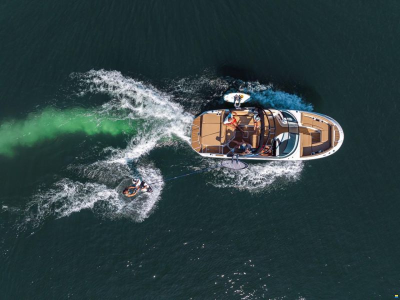 Sea Ray SDX 250 Surf Europe
