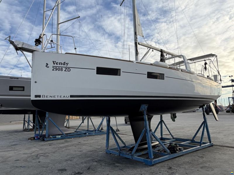 Beneteau Oceanis 35