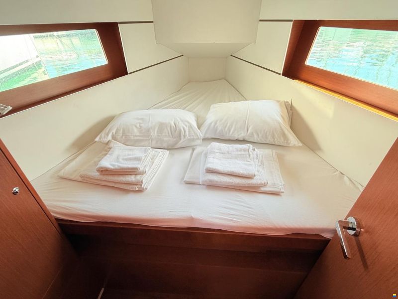 Beneteau Oceanis 35