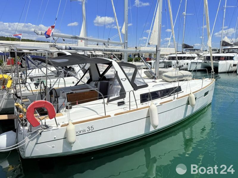 Beneteau Oceanis 35