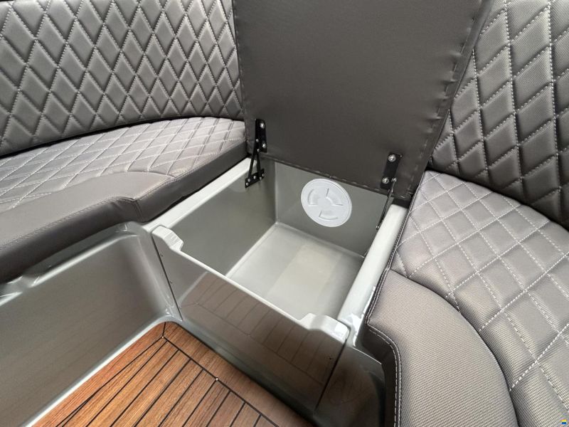 Topcraft 627 Tender