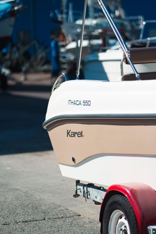Karel Ithaca 550
