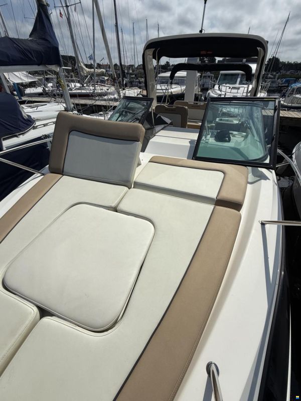Bayliner Ciera 8