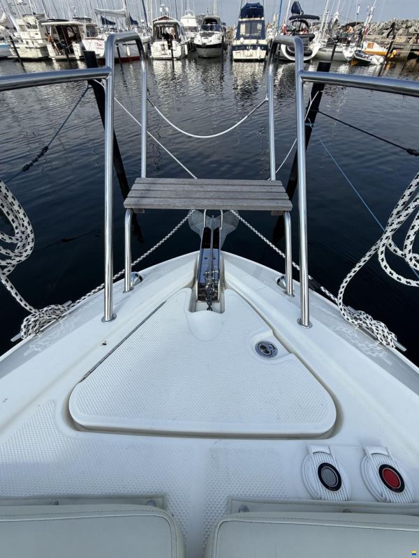 Bayliner Ciera 8