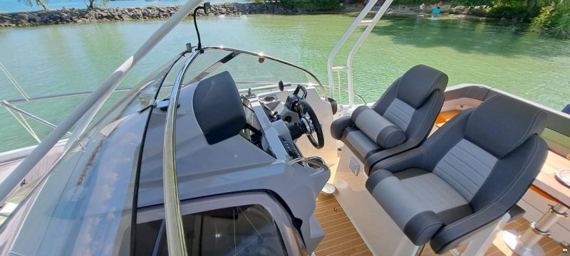 Jeanneau Cap Camarat 9.0 WA