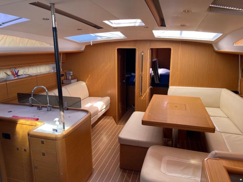 Jeanneau 53