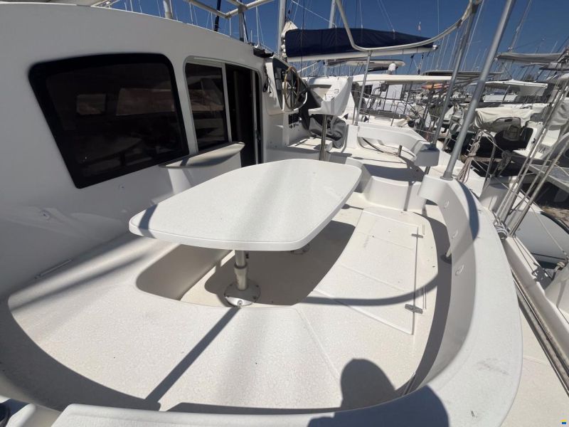 Fountaine Pajot Lavezzi 40