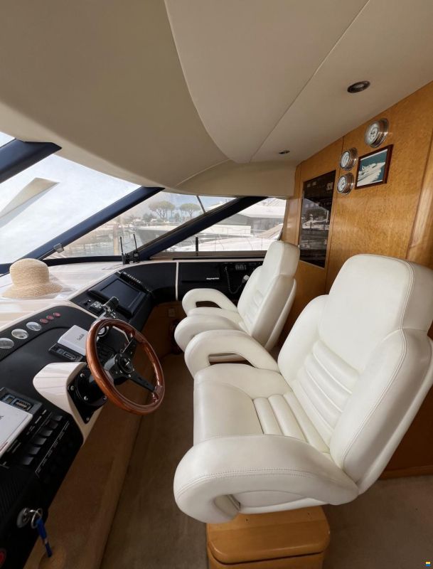 Fairline Squadron 62