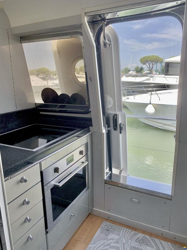 Fairline Squadron 62