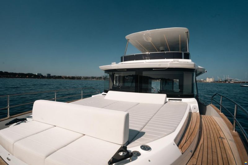 Sirena 48