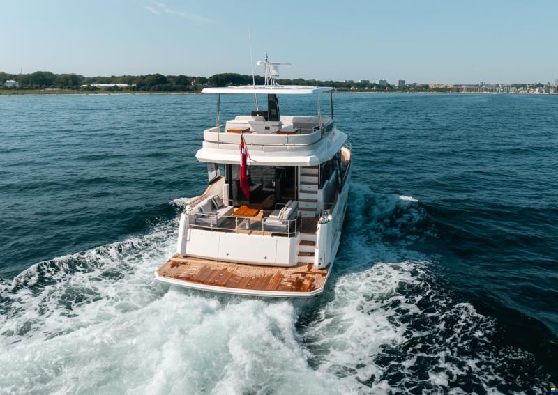 Sirena 48