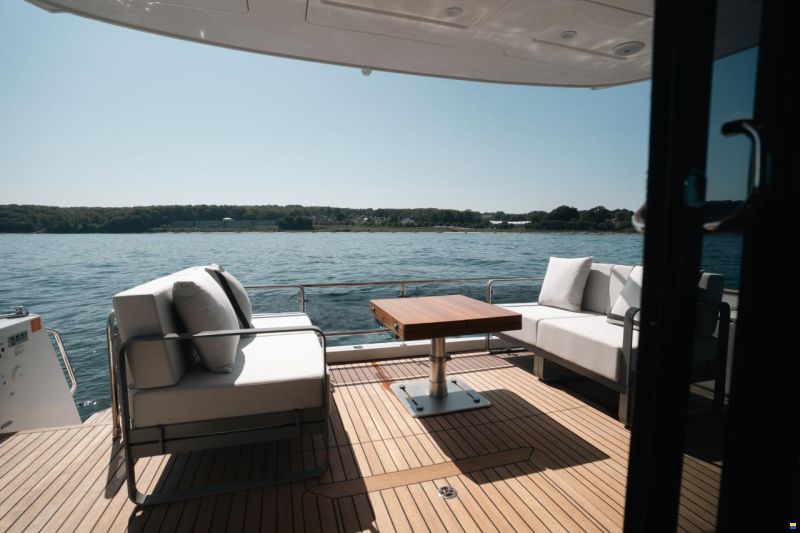 Sirena 48
