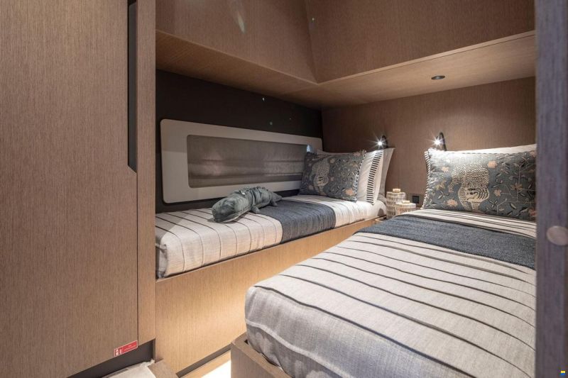 Sirena 48