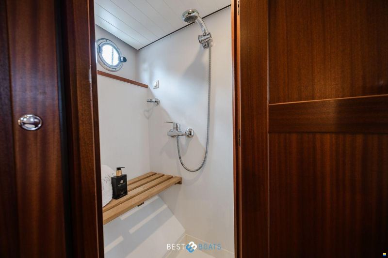 Linssen Classic Sturdy 32 AC