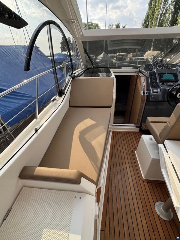 Galeon 305 HTS