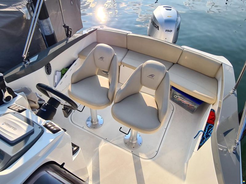 Karnic 2052 Sundeck