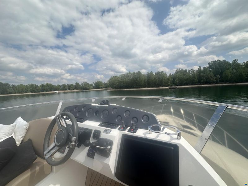 Sealine T50