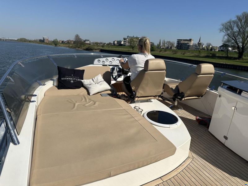 Sealine T50