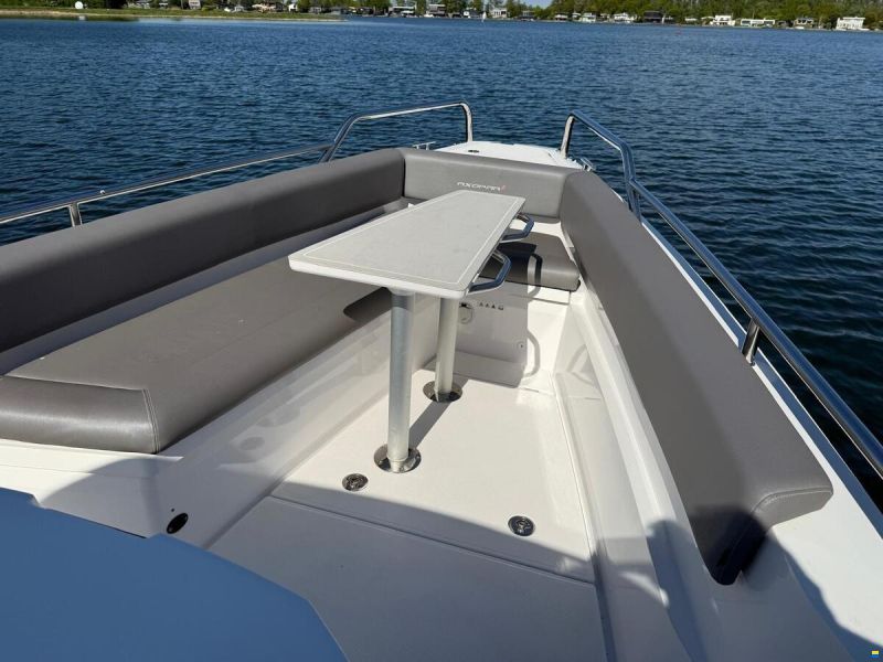 Axopar 28 T-Top