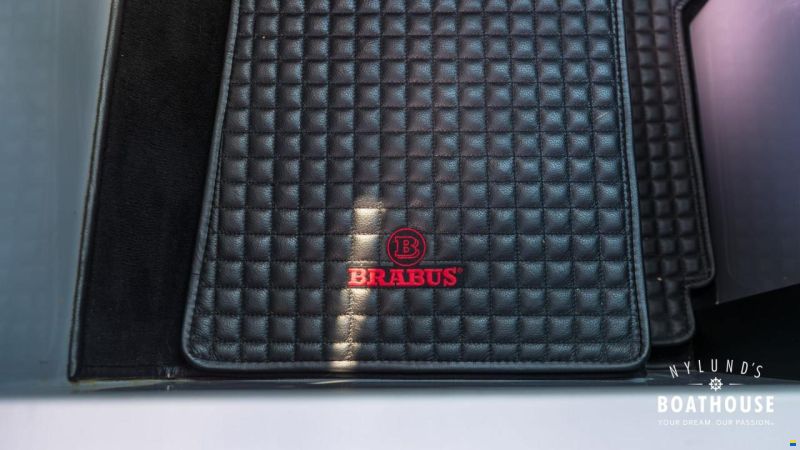 Axopar Brabus Shadow 800