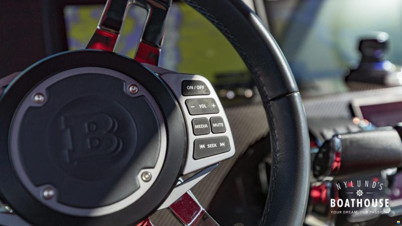 Axopar Brabus Shadow 800