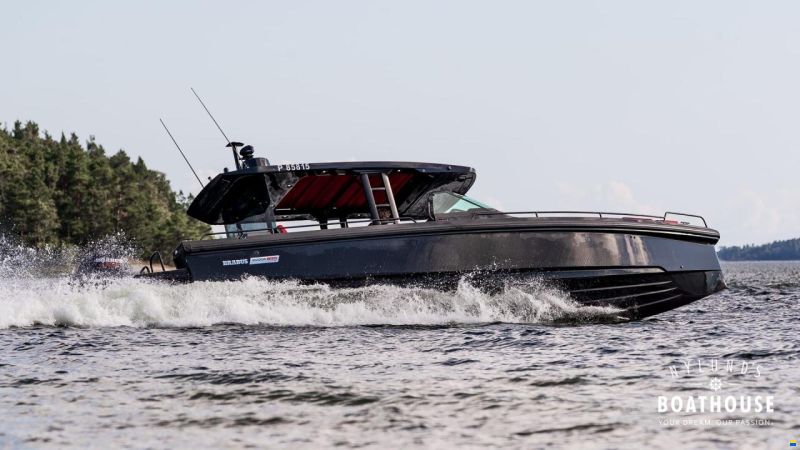 Axopar Brabus Shadow 800