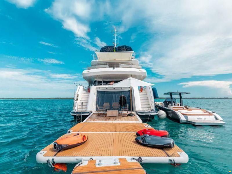 Sunseeker 37 Metre Yacht