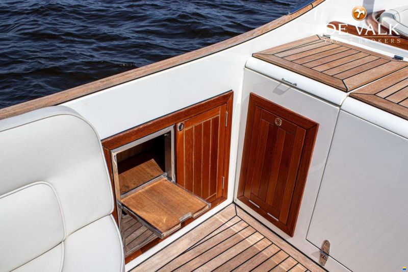 Long Island 33 Runabout