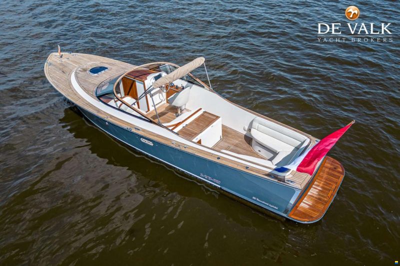 Long Island 33 Runabout