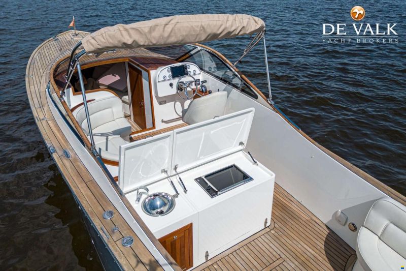 Long Island 33 Runabout