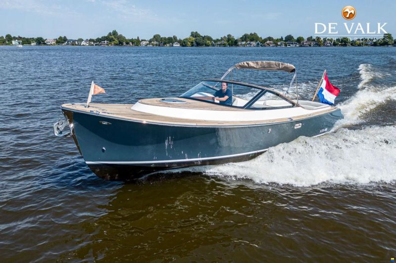 Long Island 33 Runabout