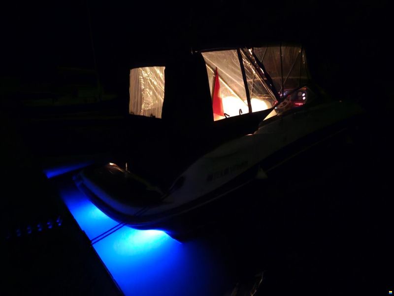 Four Winns Vista 258