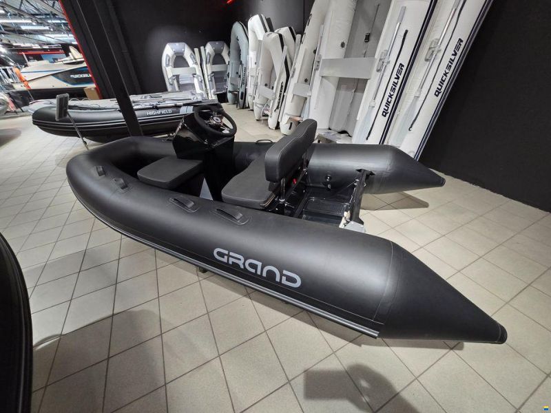 Grand 330 Ultimate Black Edition