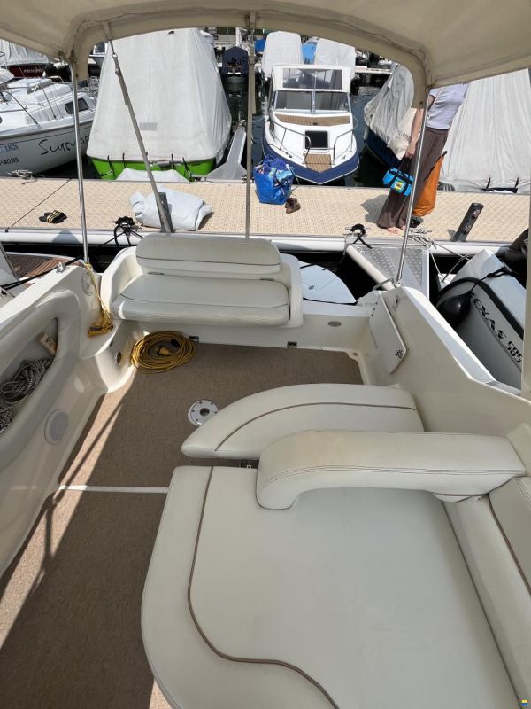 Wellcraft Martinique 2400