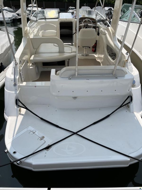 Wellcraft Martinique 2400