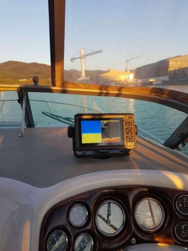 Crownline 242 CR