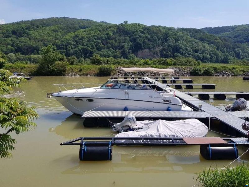 Crownline 242 CR