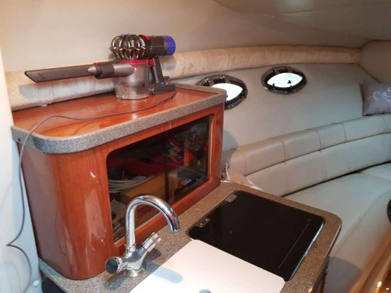 Crownline 242 CR