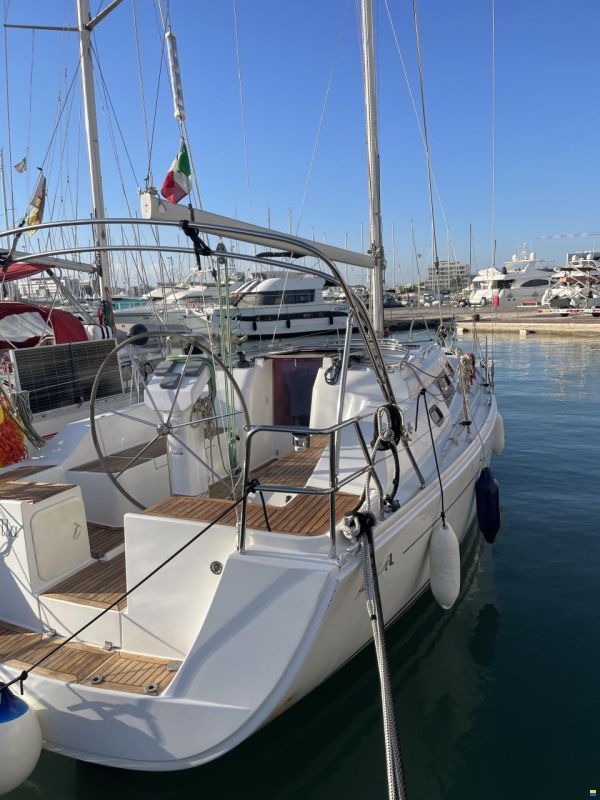 Hanse 325