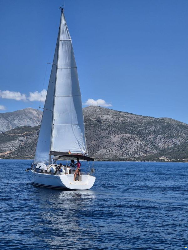 Hanse 325