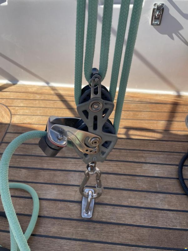 Hanse 325