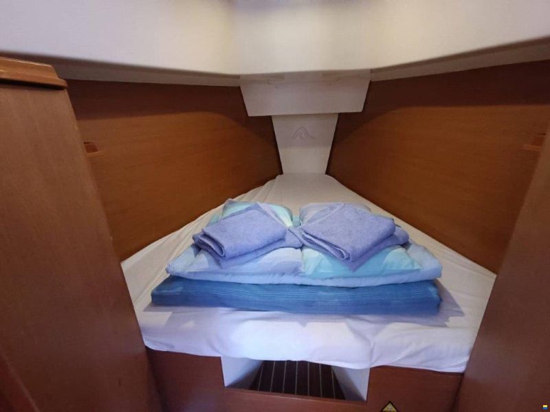 Hanse 325