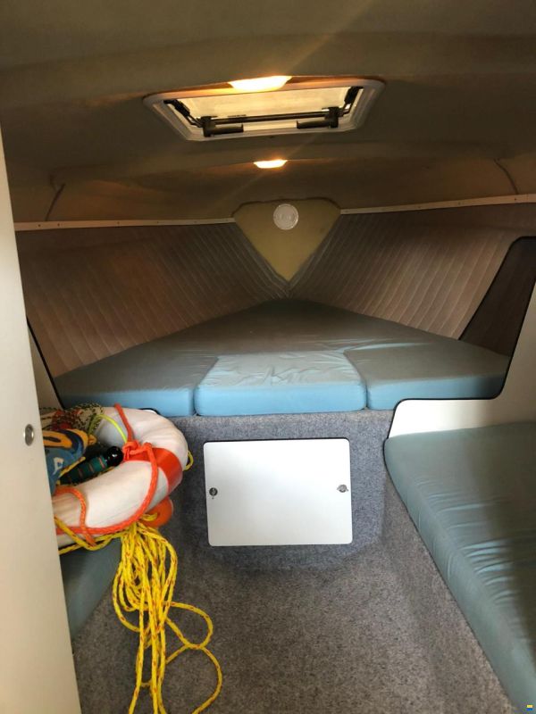 Schweizer Bateaux Saphir 810