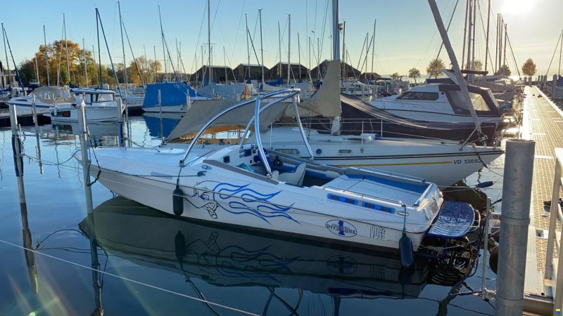 Schweizer Bateaux Saphir 810