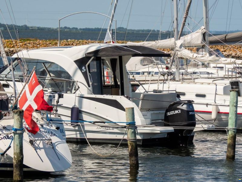 Beneteau Antares 9