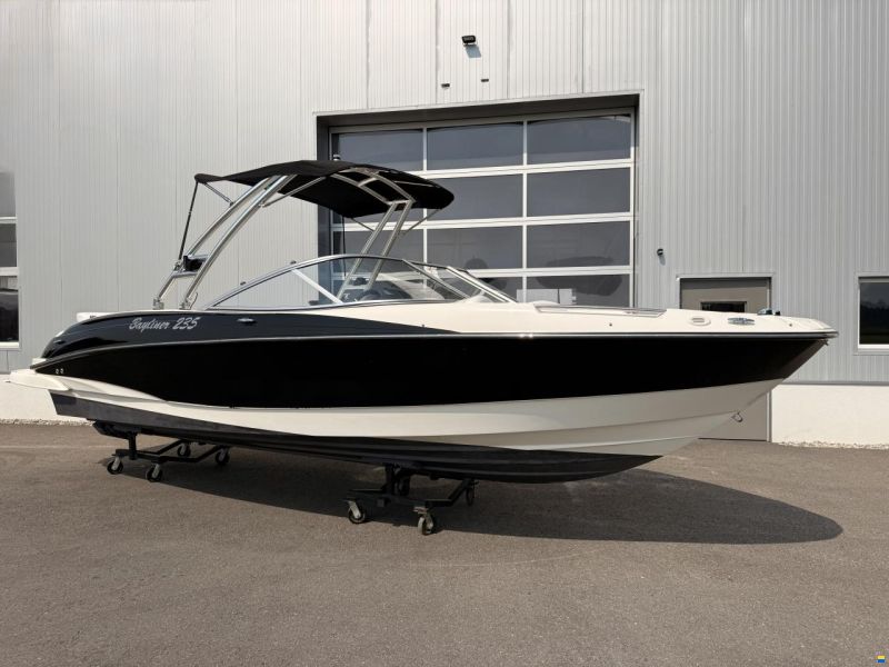 Bayliner 235 BR
