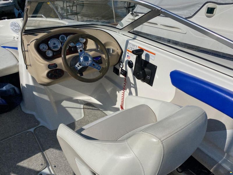 Glastron GT 225