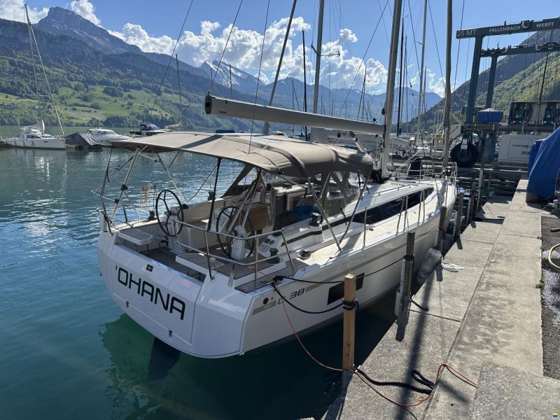 Bavaria C38