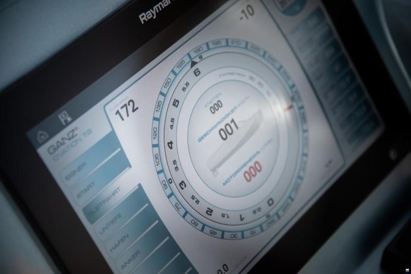 Ganz Boats Ovation 7.6 Cabin