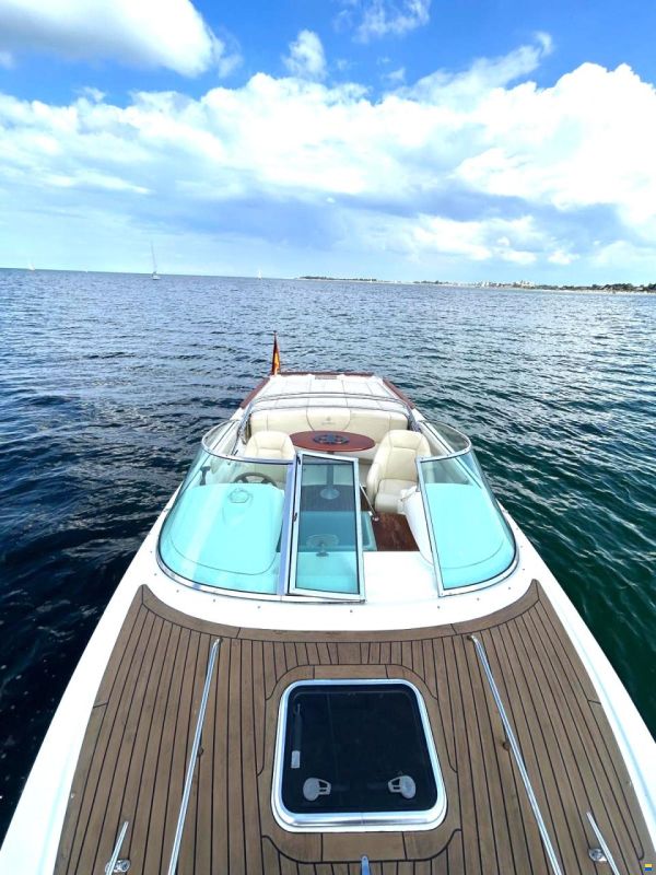 Jeanneau Runabout 755